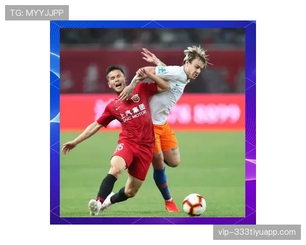 足球规则中合法冲撞的判定标准与实际应用解析